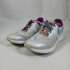 Nike Star Runner 4.5Y Women’s 6 Running Shoes Gray Iridescent Multicolor Laces